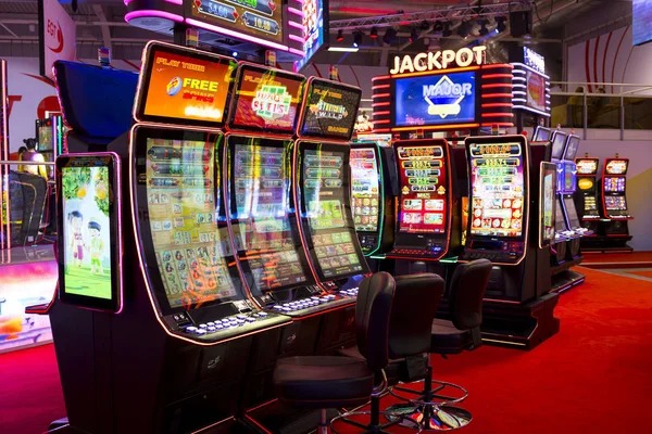 mamah33 Game areas in one account